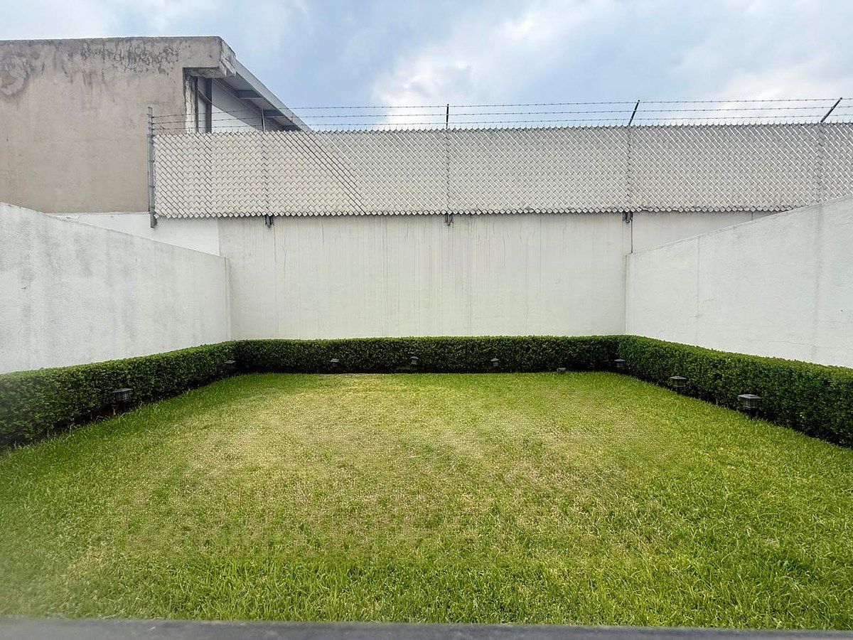 12 de 20: Jardín Privado