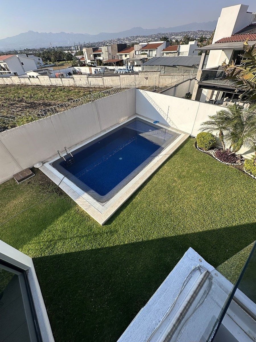 3 de 31: Vista desde recámara principal al jardín