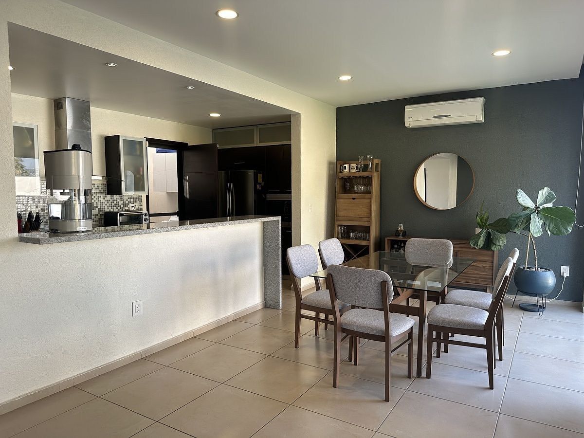 10 de 31: Comedor y cocina abierta, excelente diseño