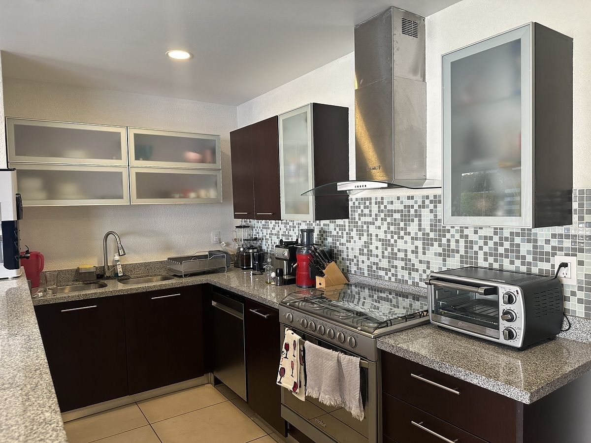 13 de 31: Cocina de buen tamaño