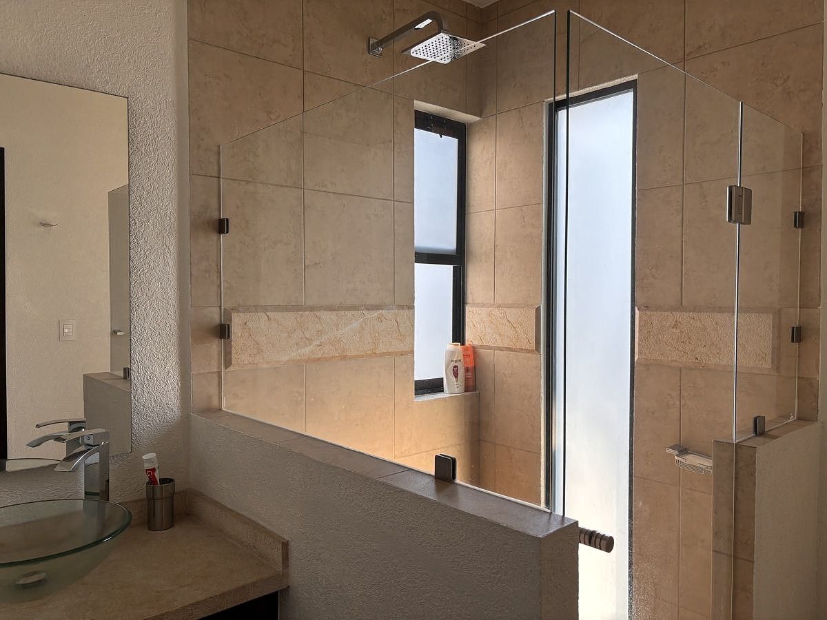 25 de 31: Baño con ventilación natural