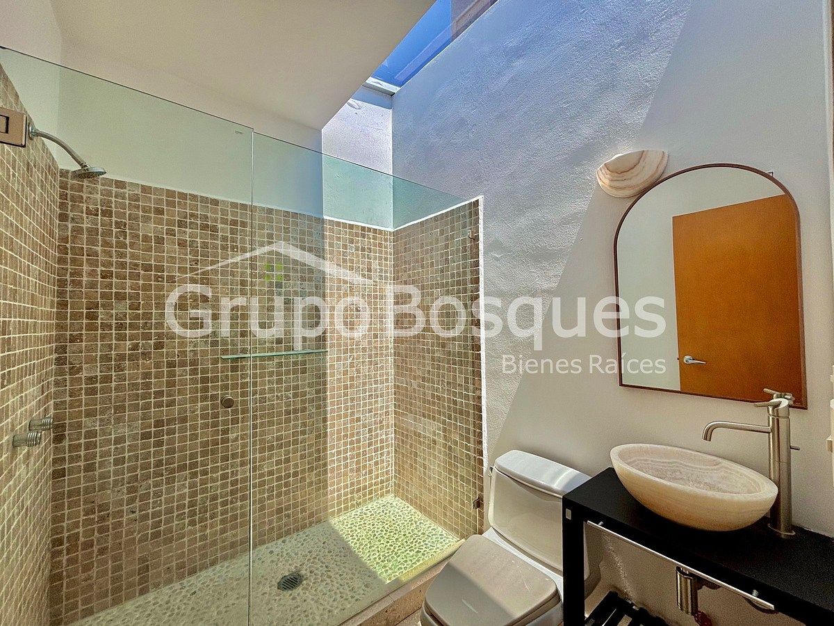 9 de 40: BANO RECAMARA 1