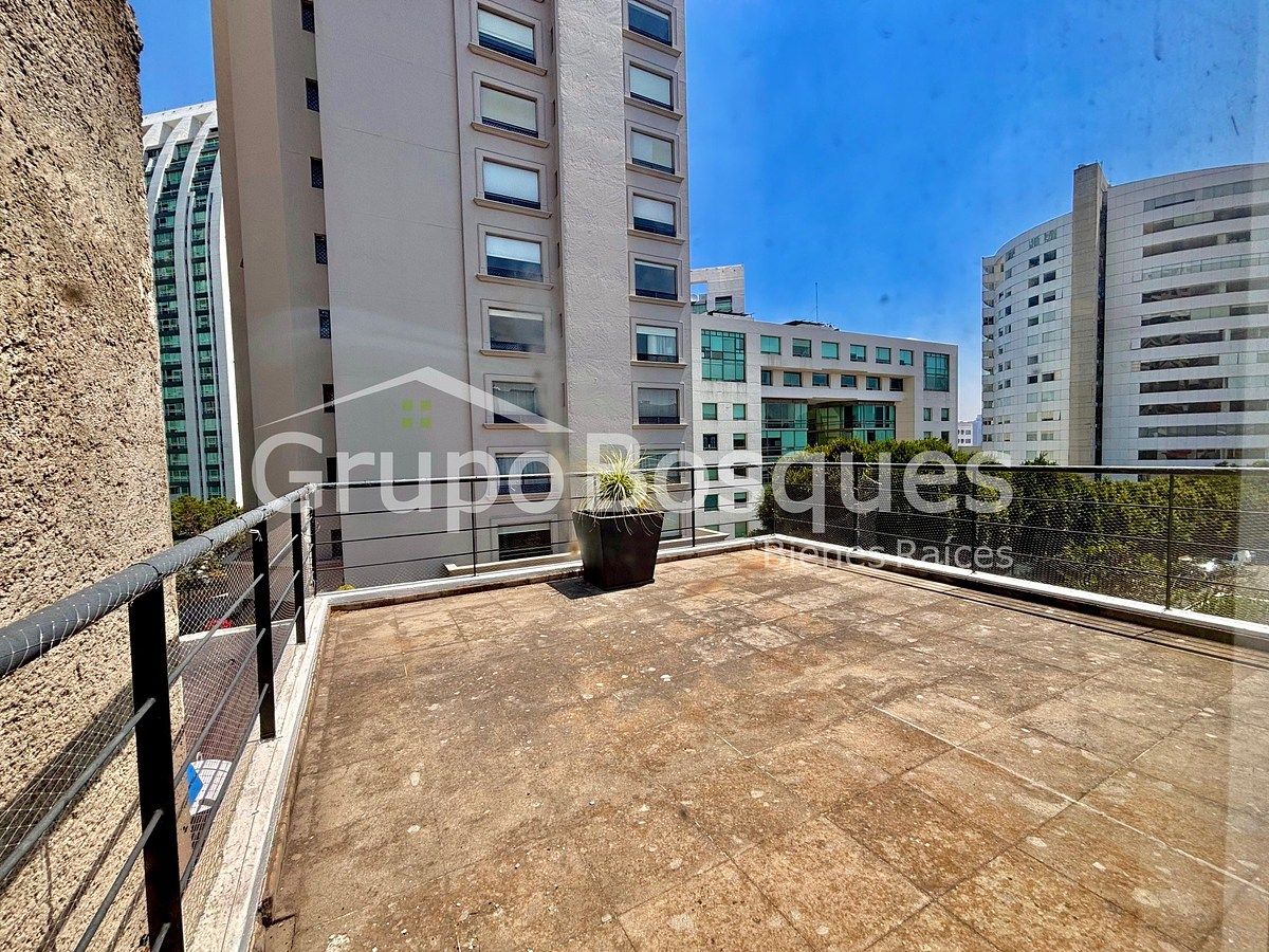 19 de 40: RECAMARA PRINCIPAL CON TERRAZA