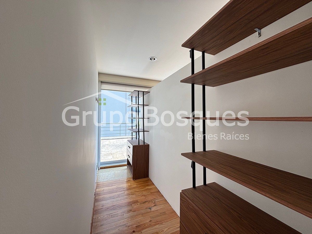 22 de 40: RECAMARA PRINCIPAL CON TERRAZA