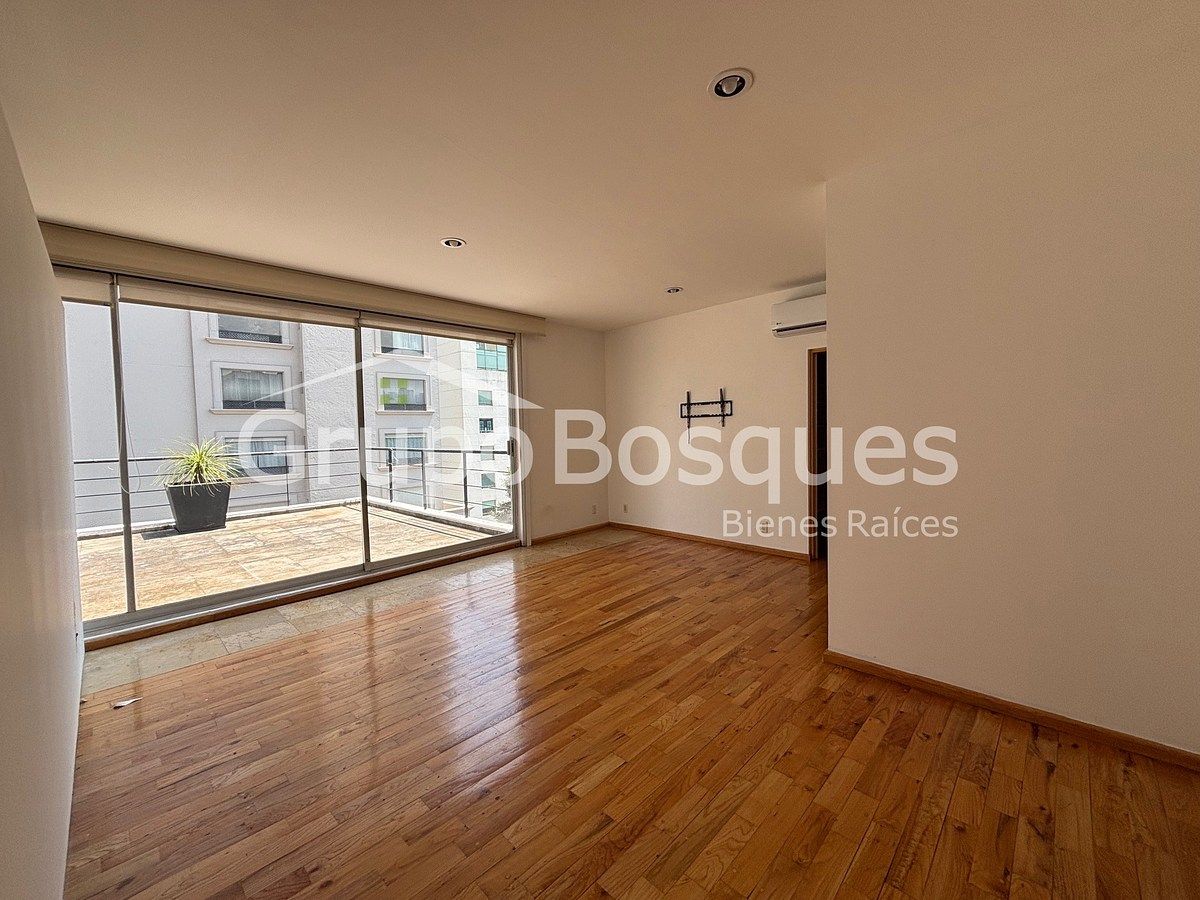 16 de 40: RECAMARA PRINCIPAL CON TERRAZA