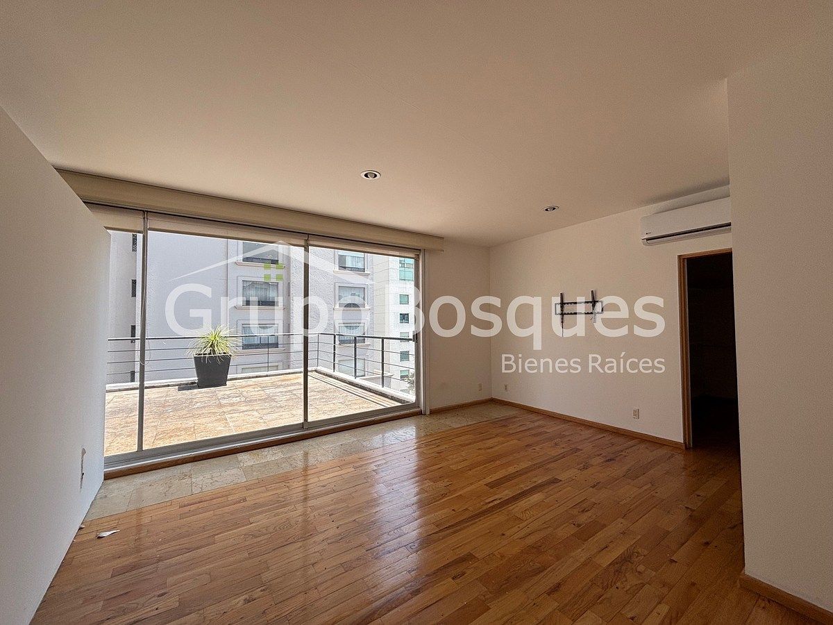 17 de 40: RECAMARA PRINCIPAL CON TERRAZA