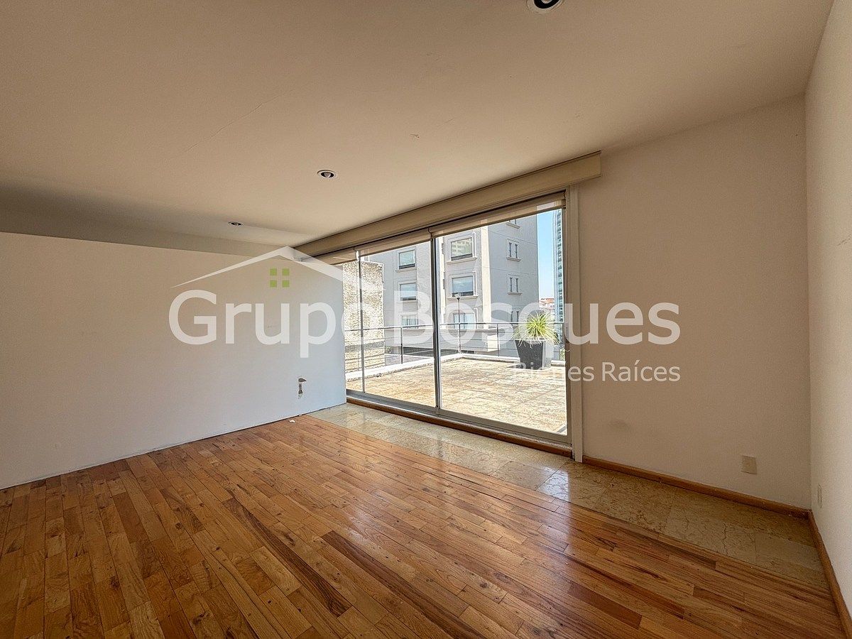 18 de 40: RECAMARA PRINCIPAL CON TERRAZA