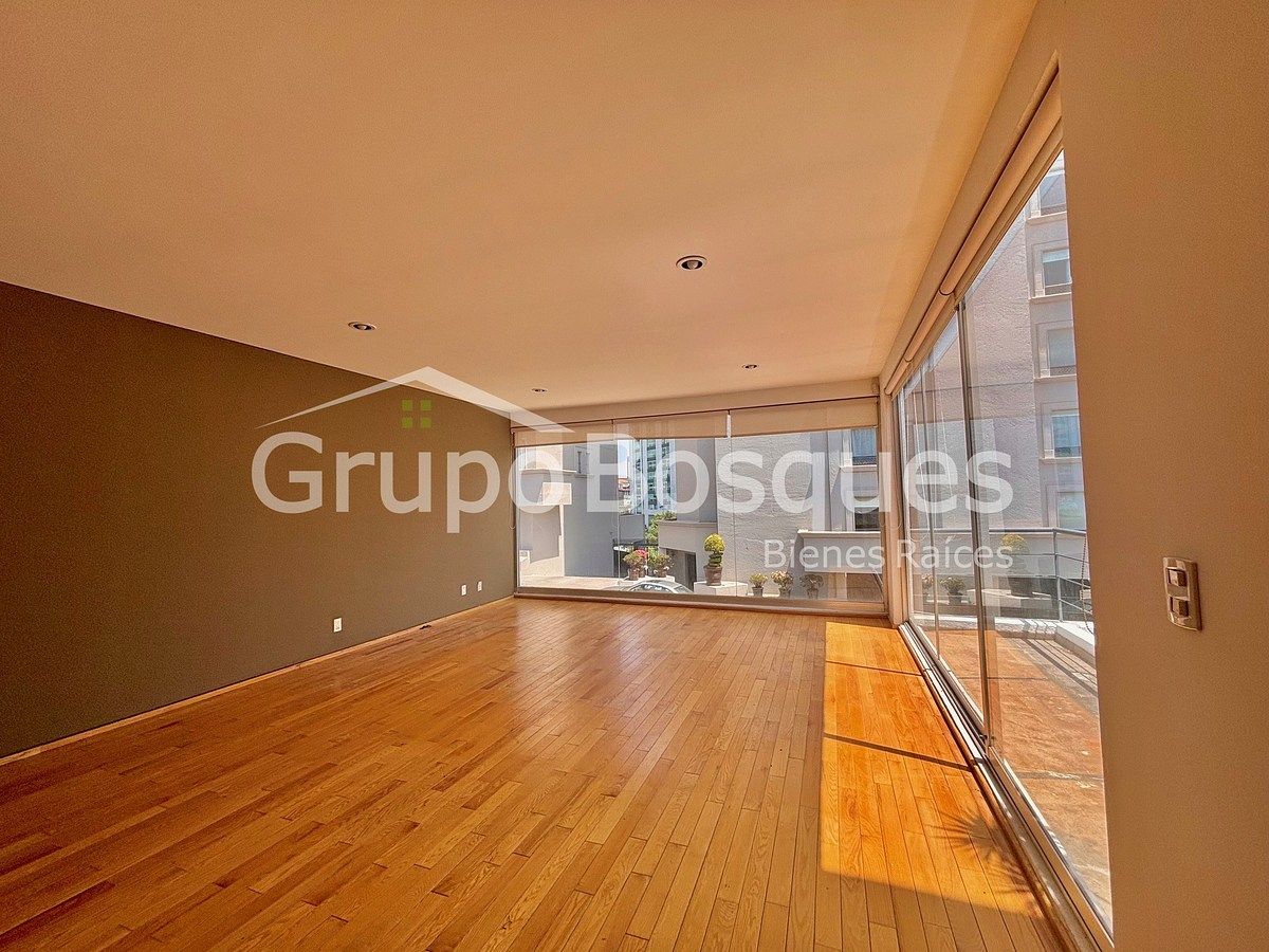 3 de 40: SALA Y COMEDOR