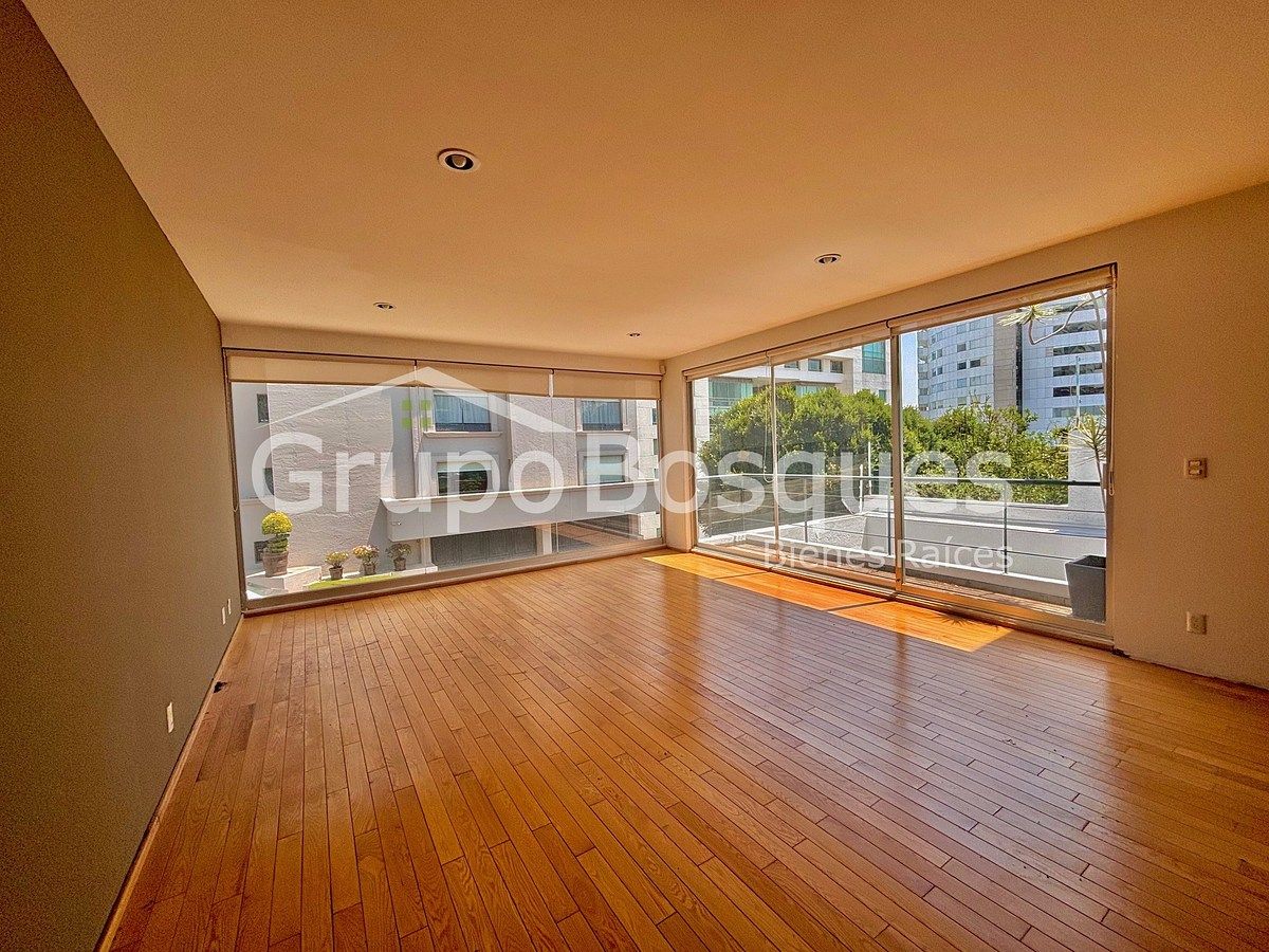 2 de 40: SALA Y COMEDOR