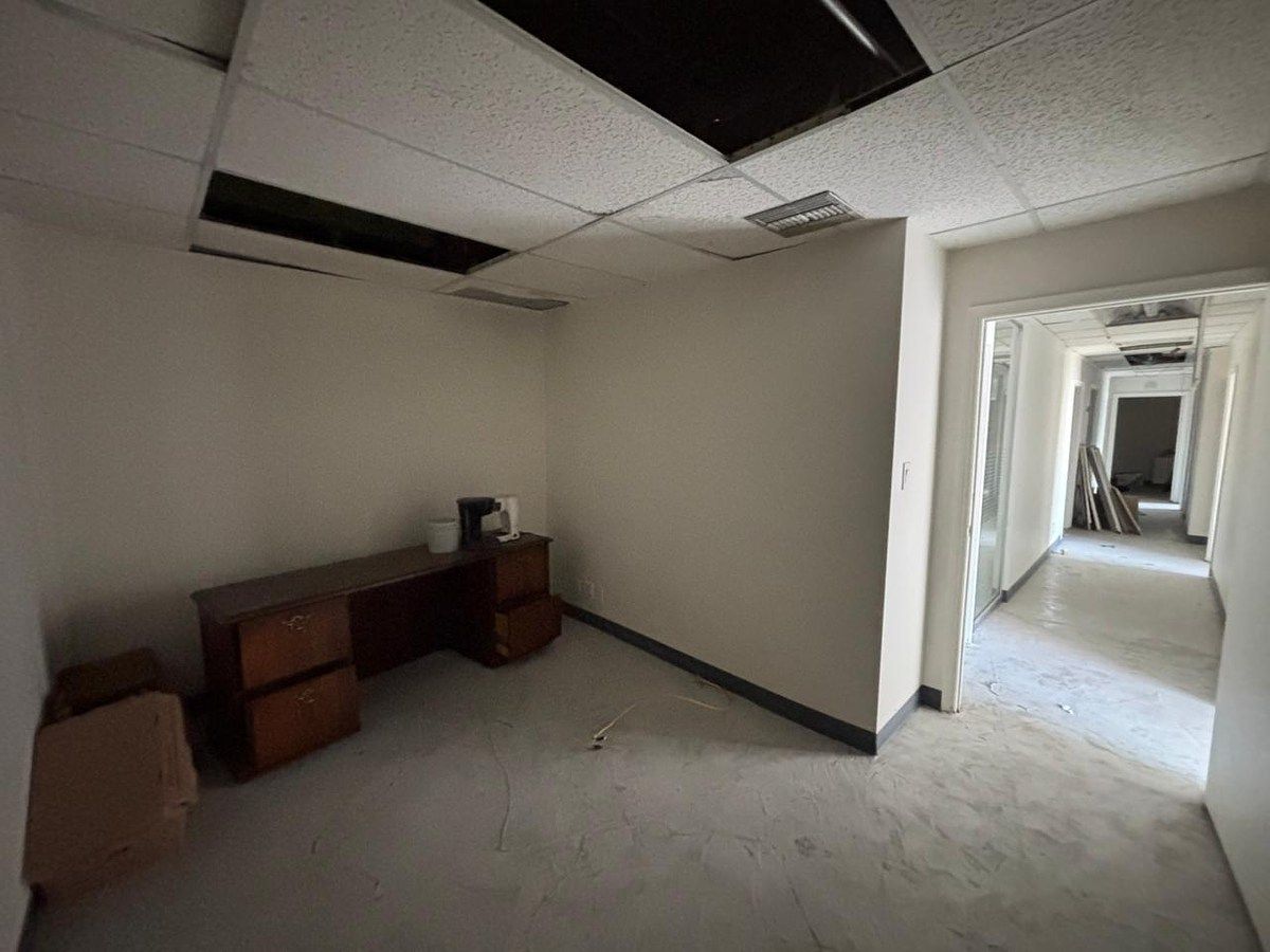 10 de 12: Cubículo oficina 2