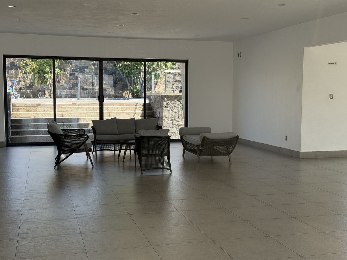 35 of 48: salón de usos múltiples