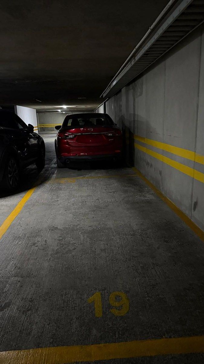 14 de 14: ESTACIONAMIENTOS