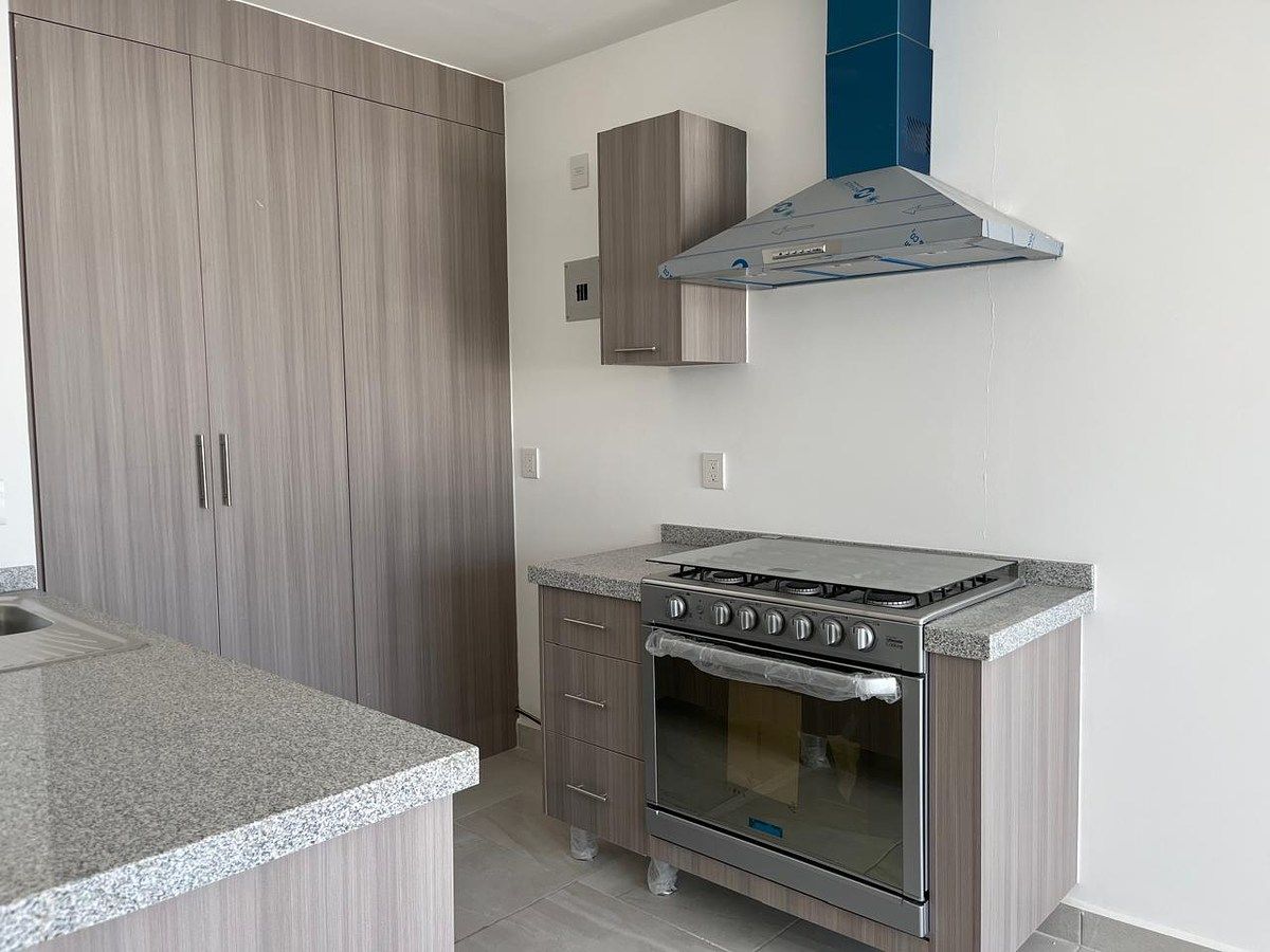 3 de 21: Segunda vista de la cocina.