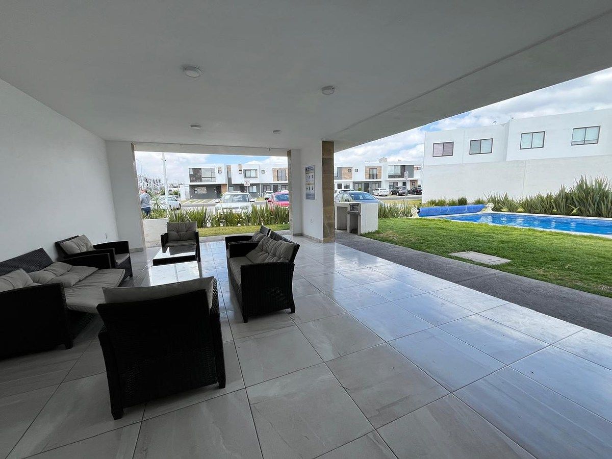 17 de 21: Área común.