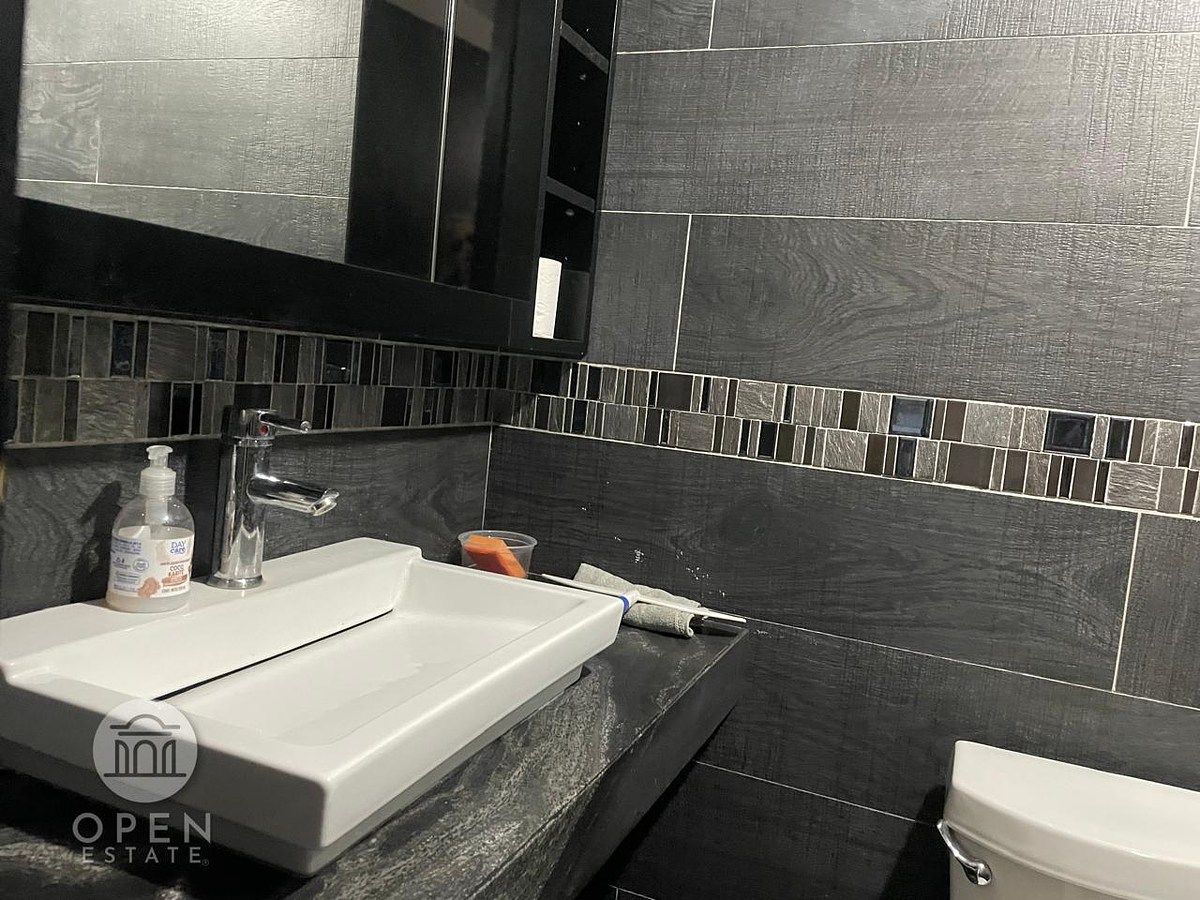 9 de 27: BAÑO RECAMARA VISITAS