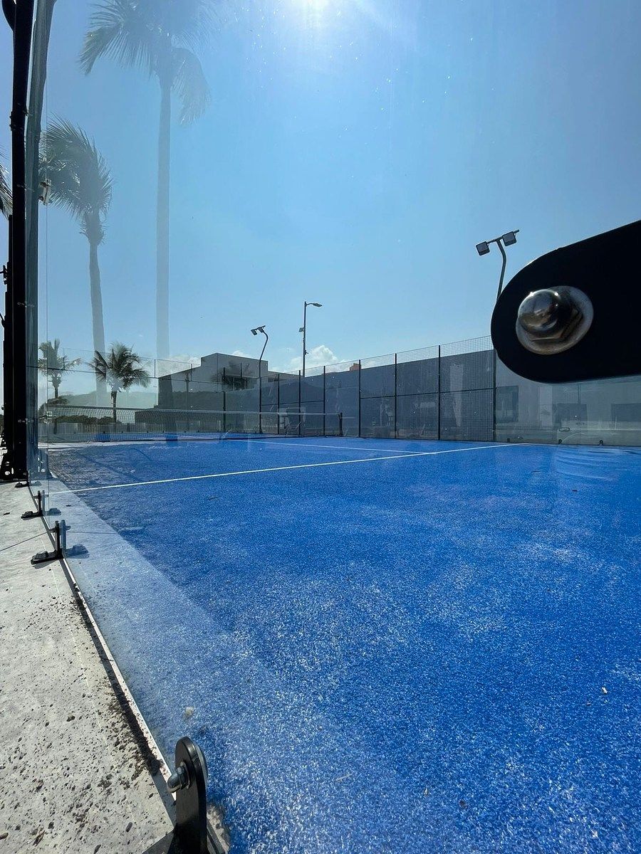 43 de 46: Amenidades – cancha de pádel.