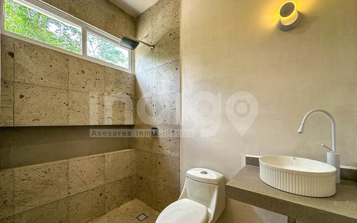 39 de 50: Baño Recámara Secundaria 2