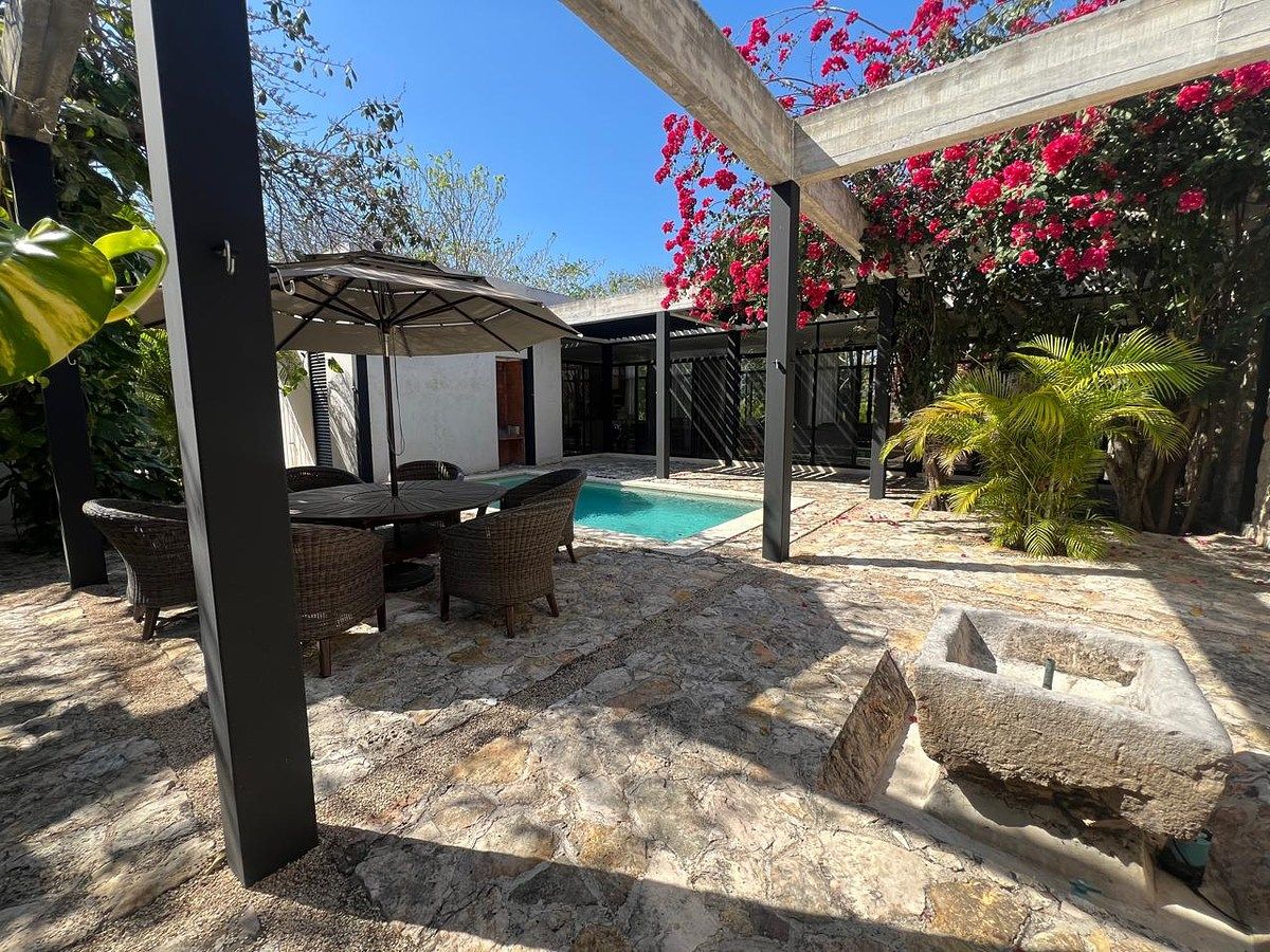 4 de 32: alberca terraza de casa principal