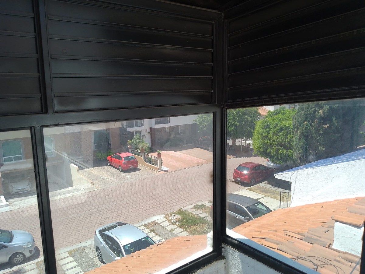 10 de 21: Vista a Exterior desde Planta Alta