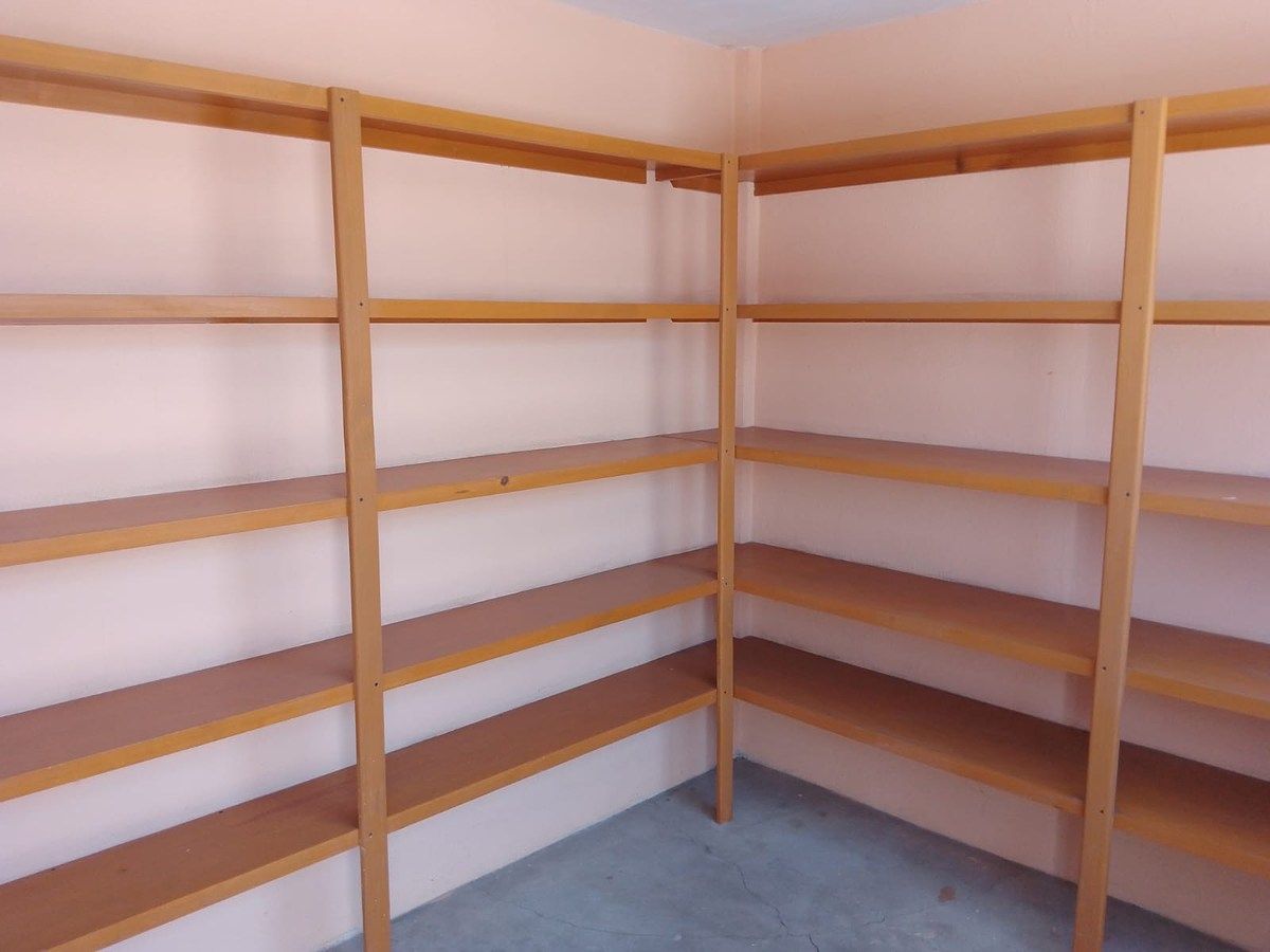 11 de 21: Bodega de Libros