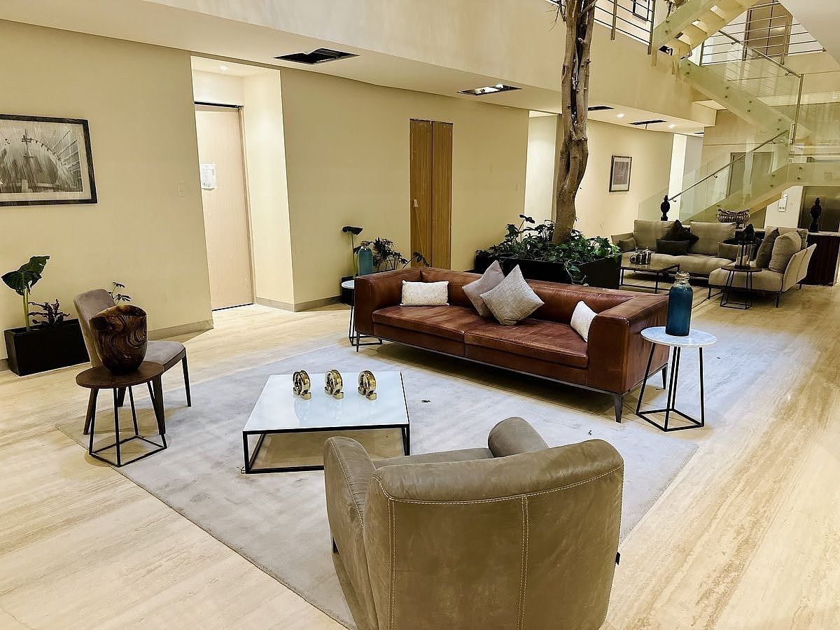 19 of 21: Area comun