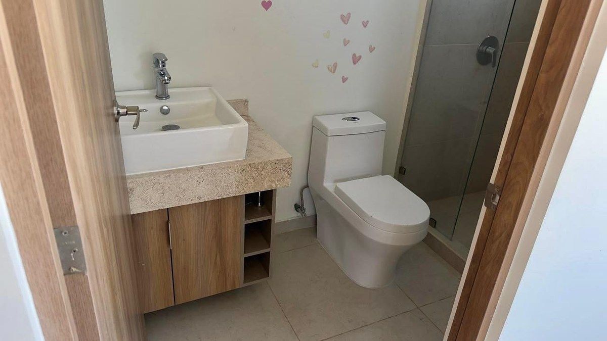 10 de 16: Baño completo