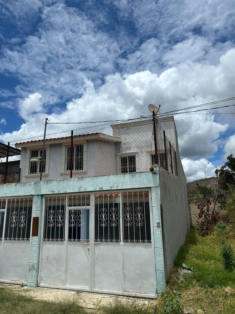 3 de 27: Fachada y Fondo