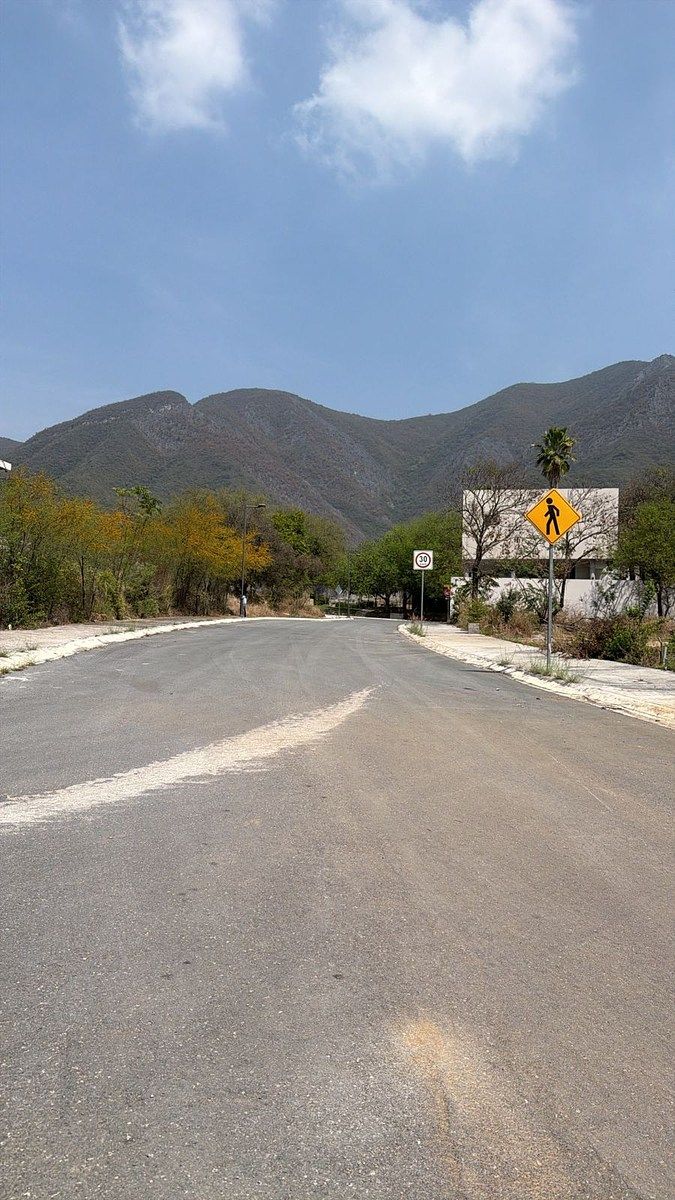 Terreno en Venta Arboretto Zona Carretera Nacional, foto 1 de 13