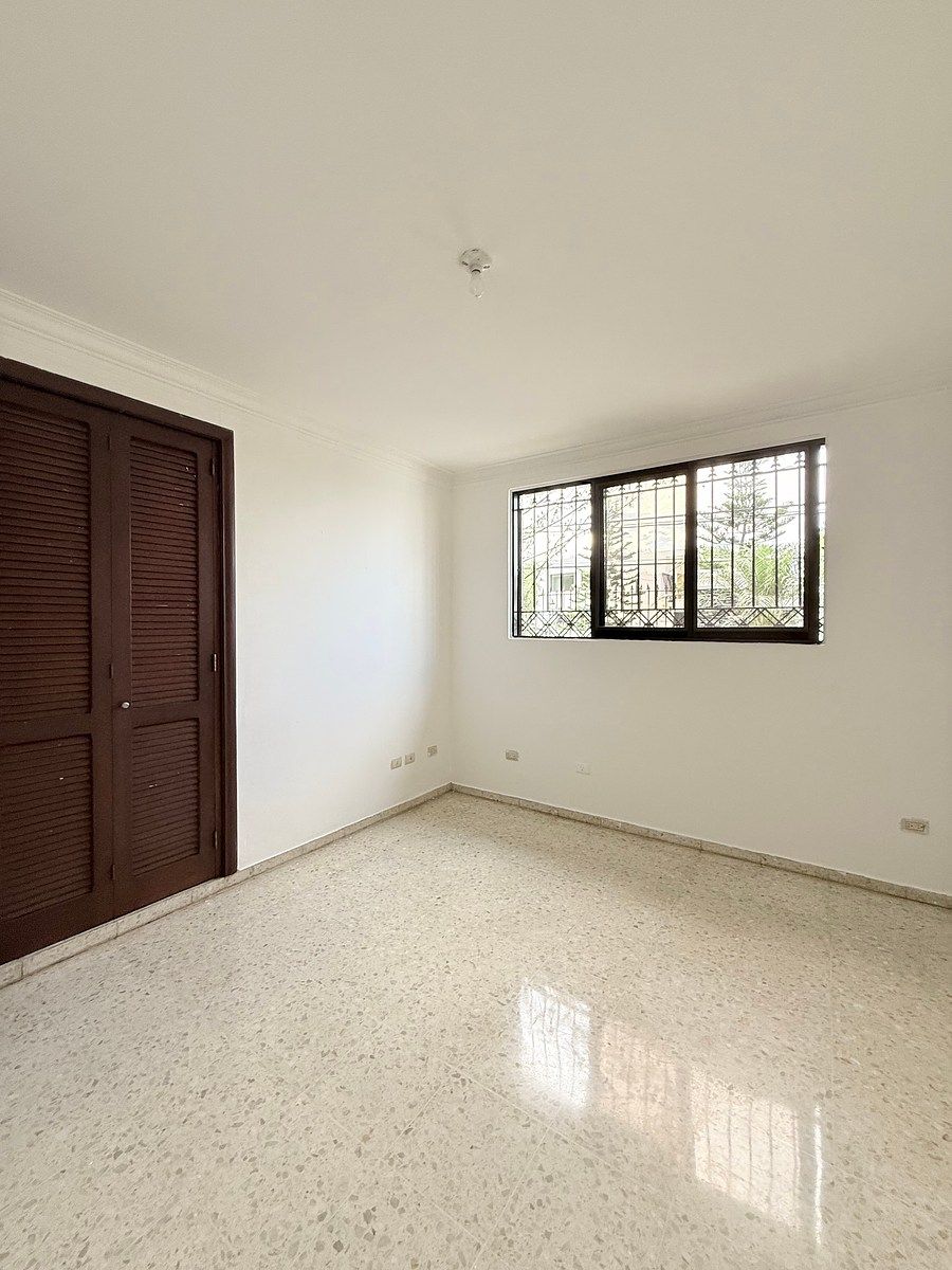 Casa en Altos de Arroyo Hondo II, Santo Domingo Centro (Distrito Nacional), foto 4 de 19