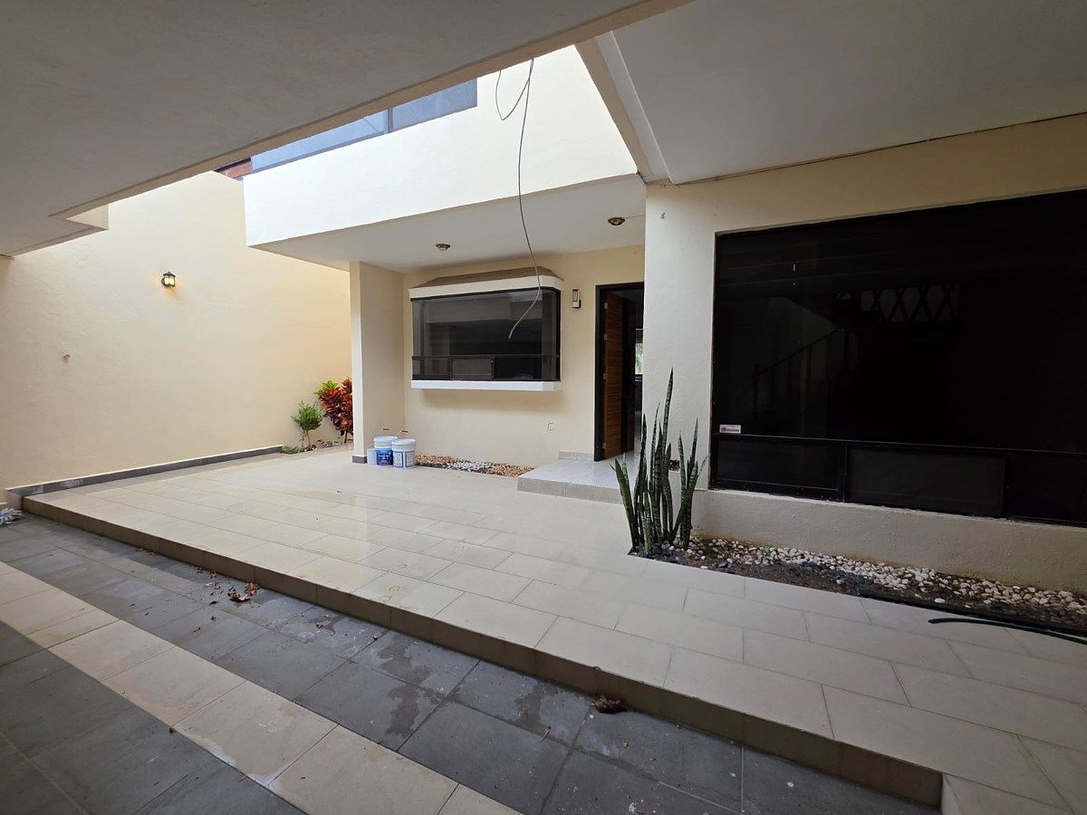 Casa à Venda em Álamos segunda seção | 4 quartos | Zona Central, foto 1 de 18