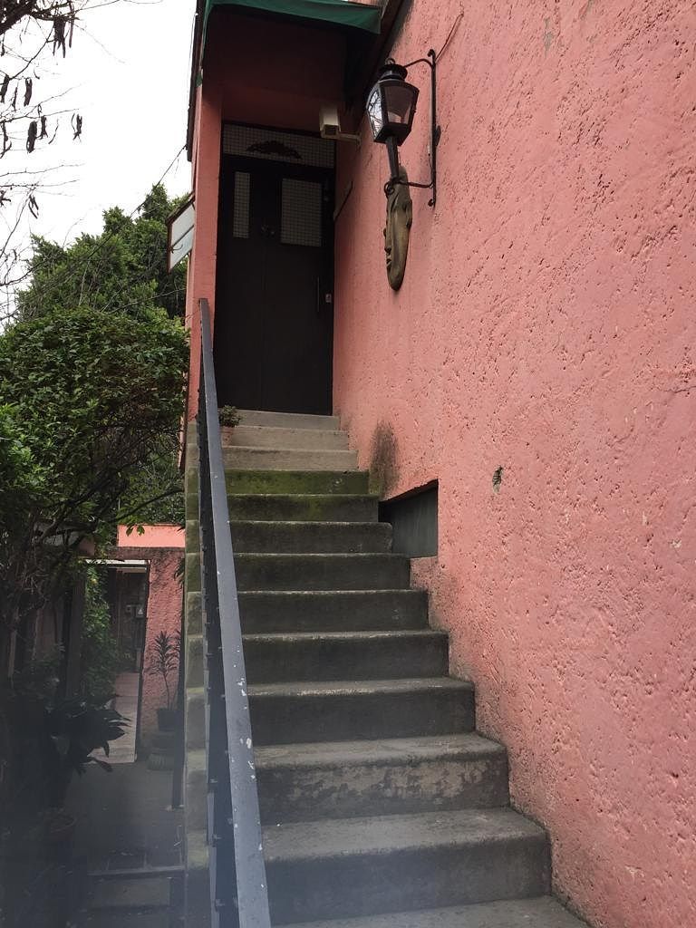 10 de 15: Escaleras al departamento