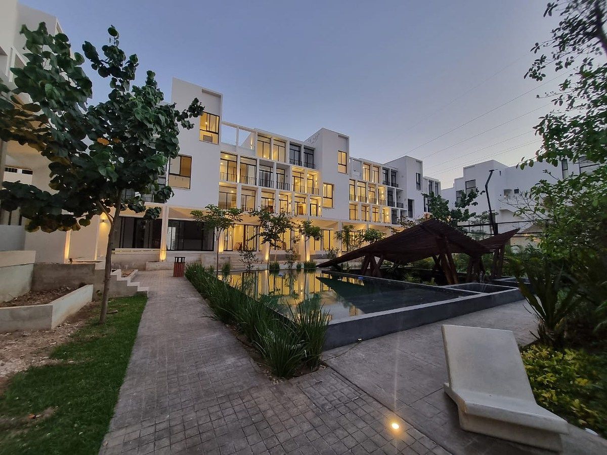 1 de 4: Piscina principal