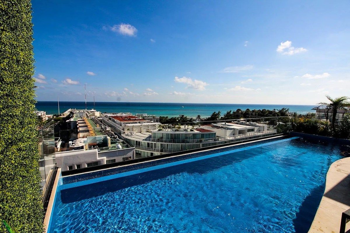 4 de 21: Infinity Pool