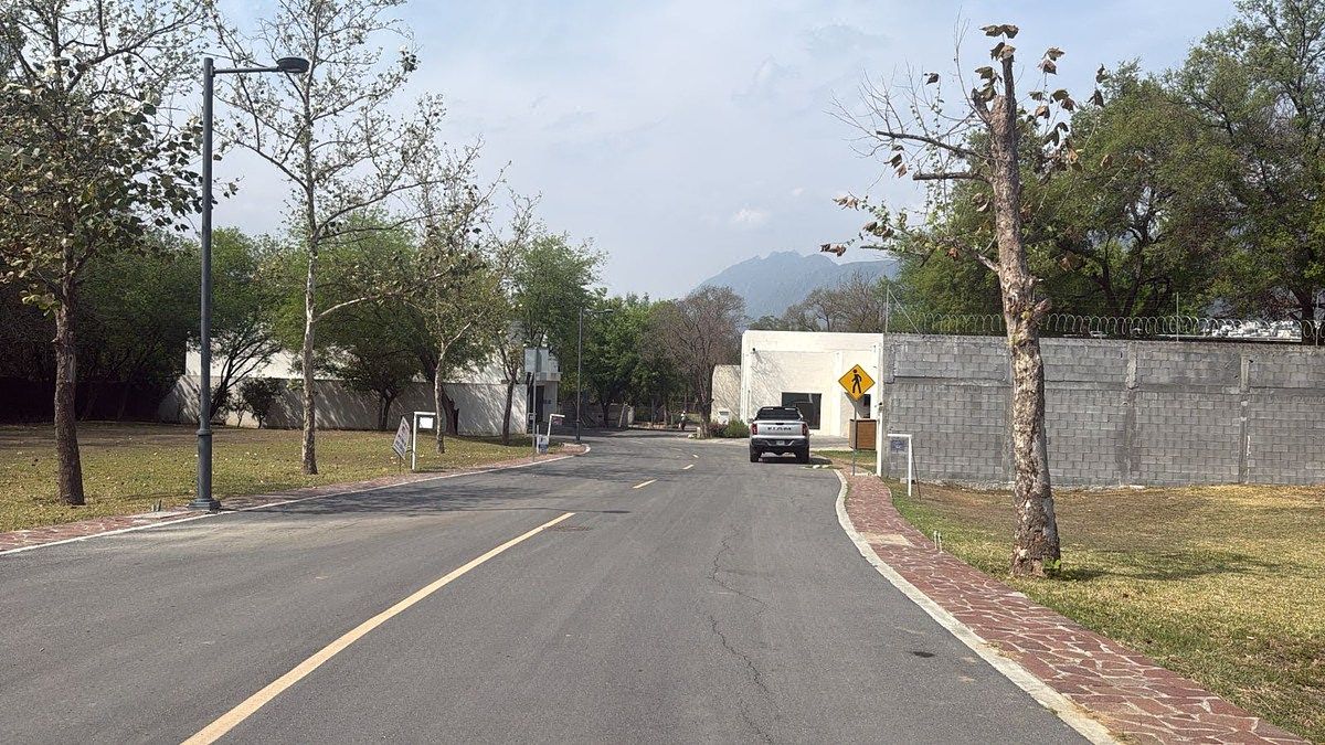 Terreno en Venta en Robleza Residencial, Zona El Uro