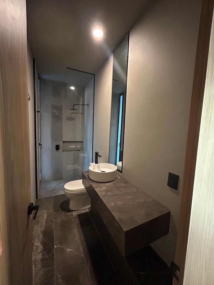 19 of 28: Baño planta baja