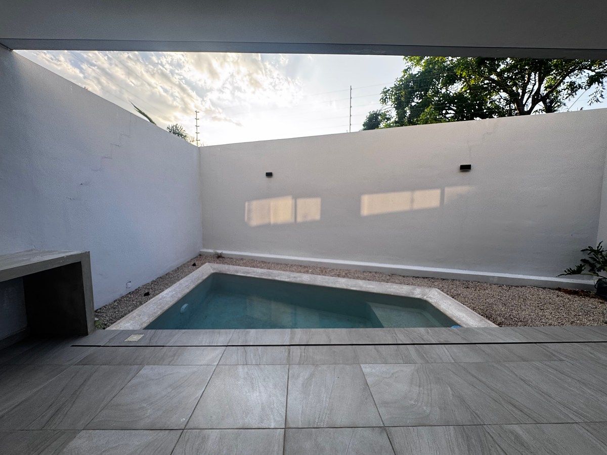 Piscina, photo 18 of 34