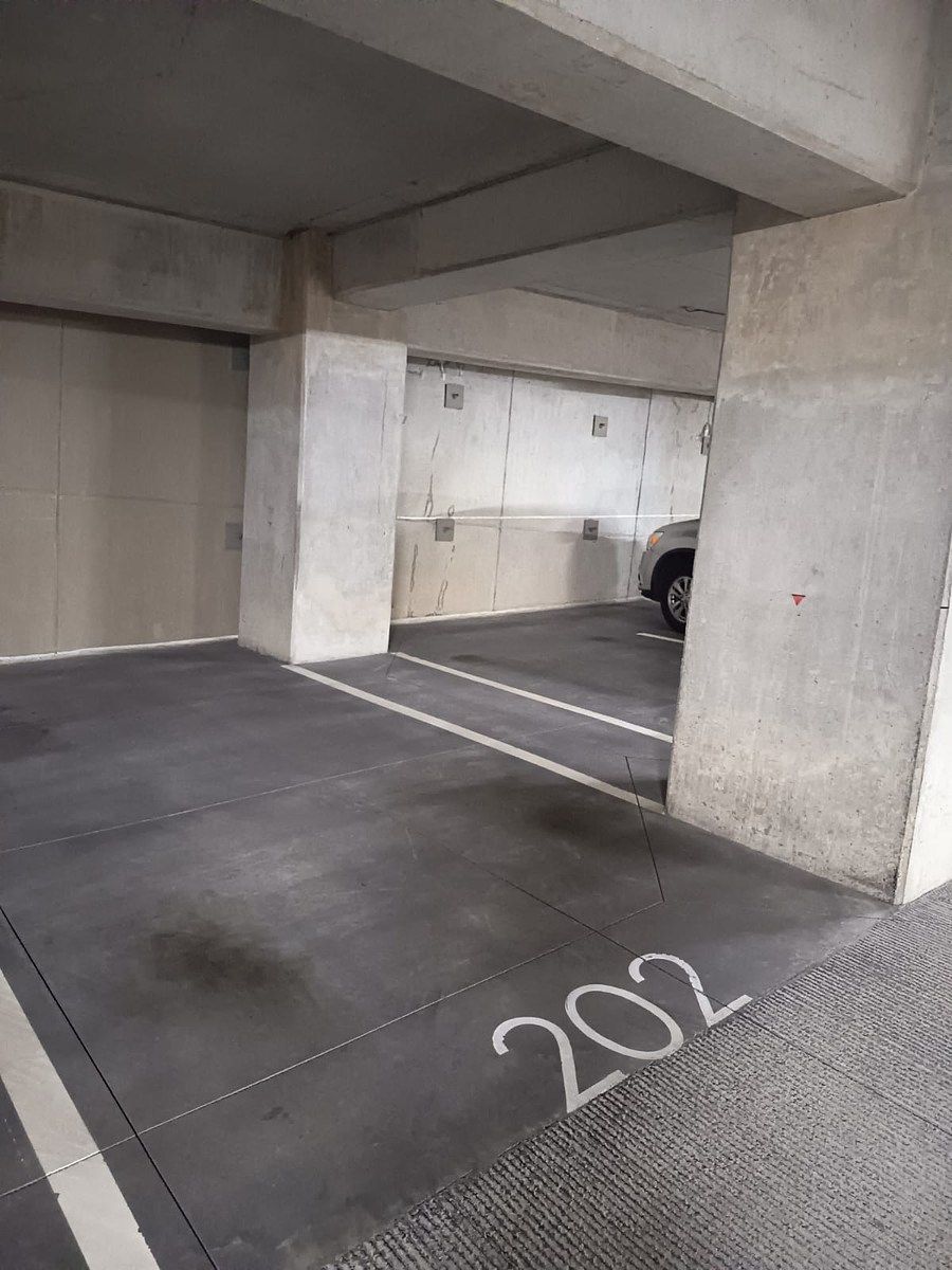 estacionamiento, foto 14 de 24
