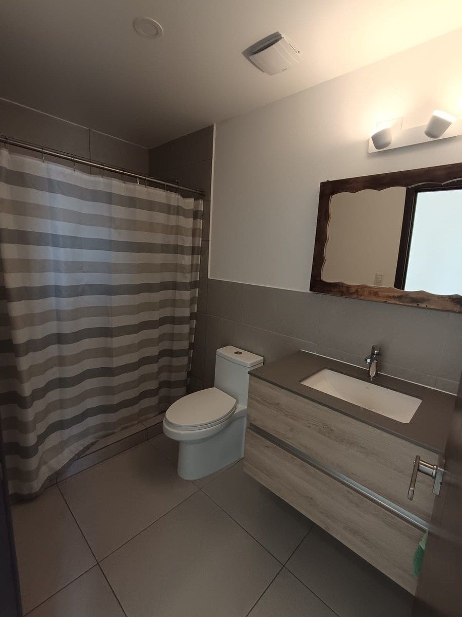 baño secundario, foto 20 de 24