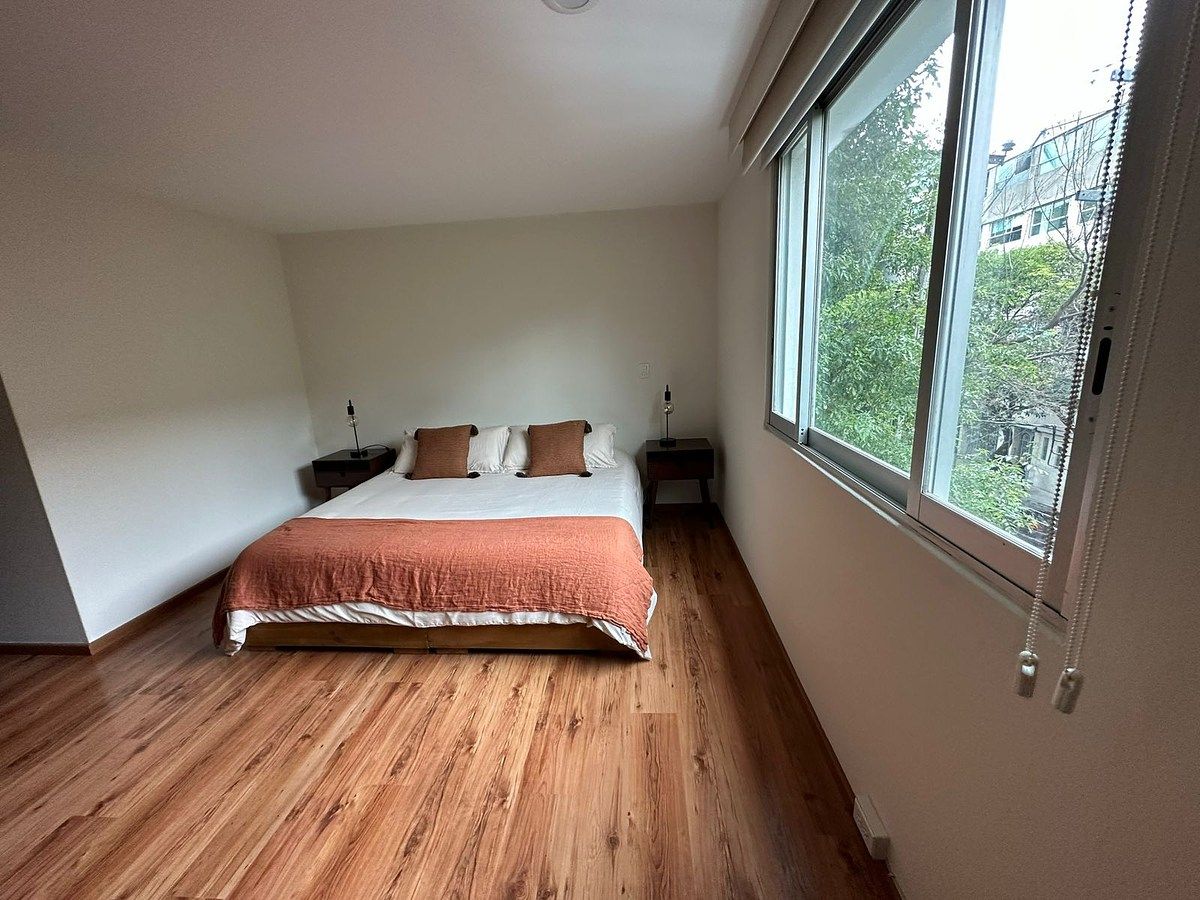 10 of 21: Recamra Secundaria