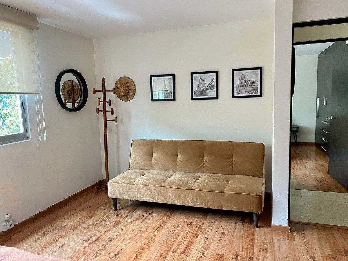 12 of 21: Recamara Secundaria