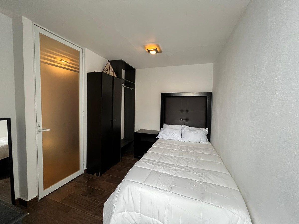 7 de 17: CUARTO DE SERVICIO CON BAÑO