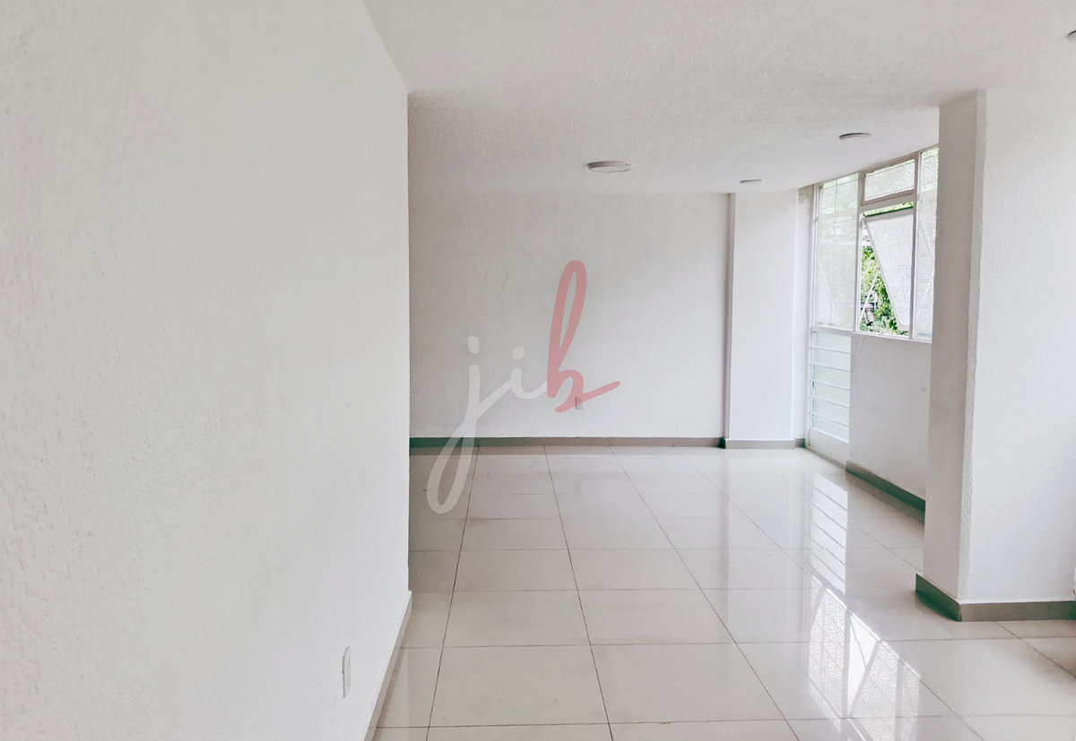 6 of 16: Vista estancia