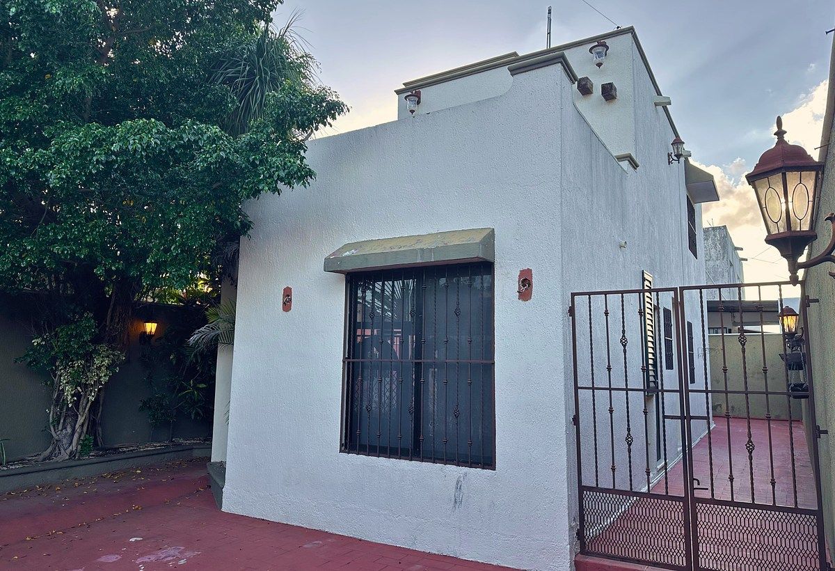 2 de 28: Fachada Interior