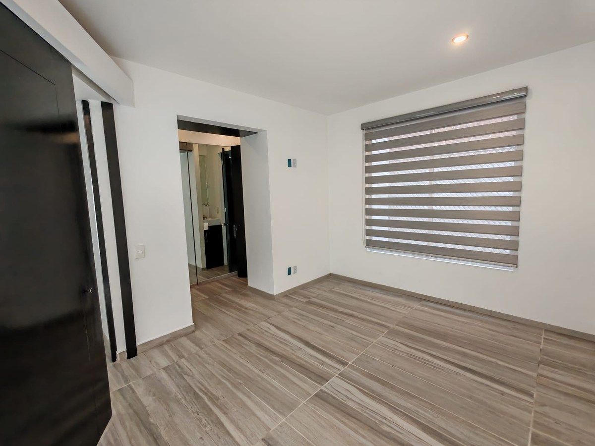 5 de 16: RECÁMARA PRINCIPAL