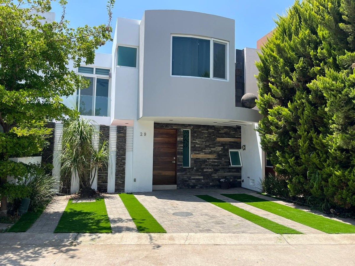 1 de 26: fachada principal