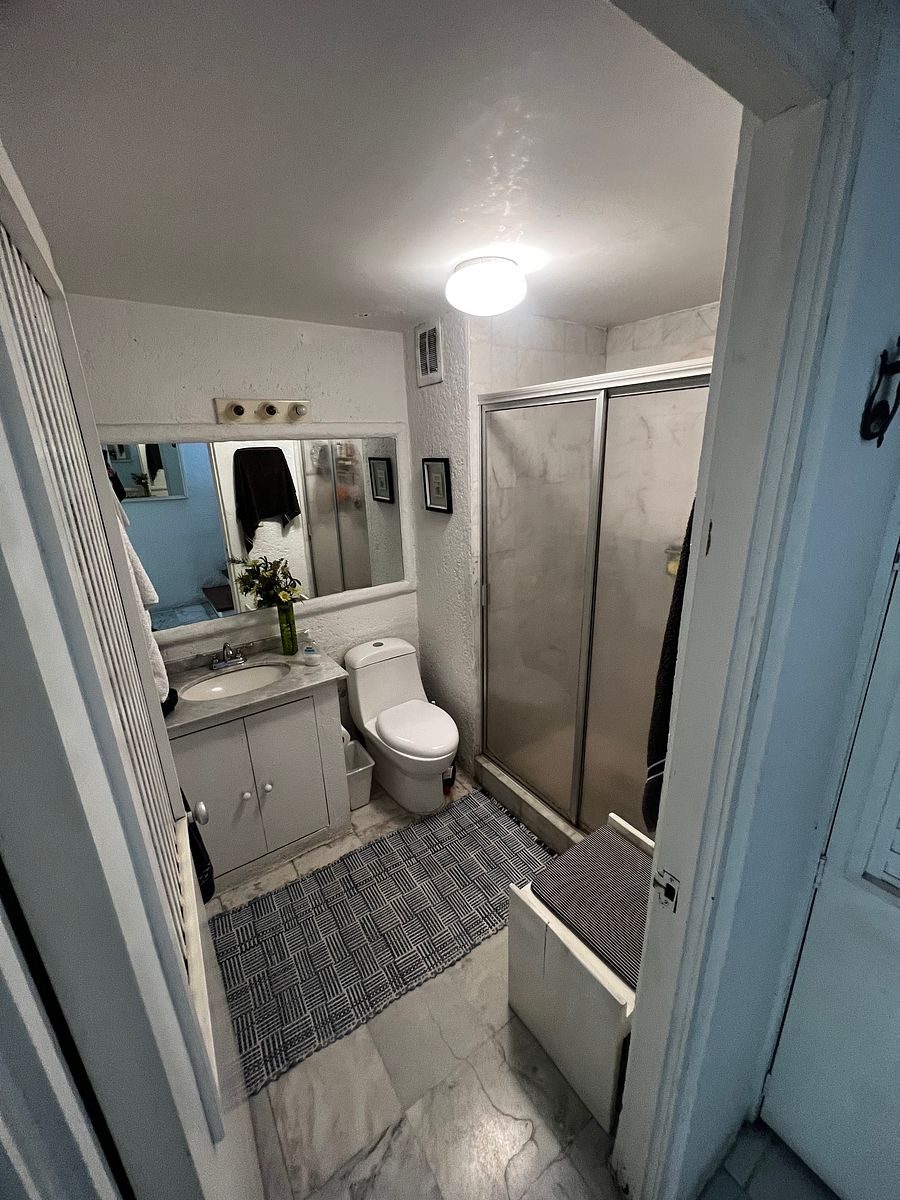 15 de 30: Baño Planta Baja