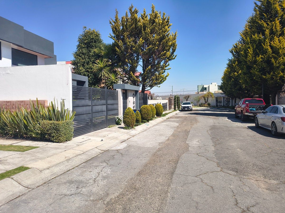 15 of 15: calle donde se encuentra la.propiedad