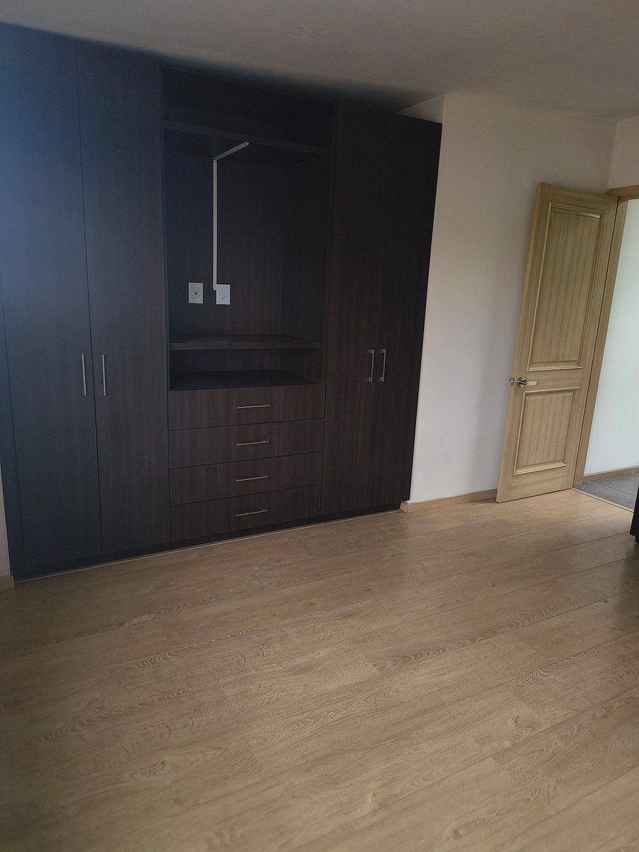 8 of 13: closet segunda recamara secundaria