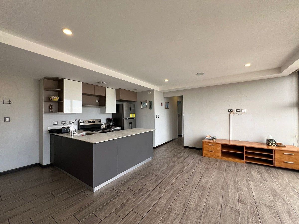 ????️✨ Vive o invierte en Zona 10 con estilo, ubicación y plusvalía ✨????️