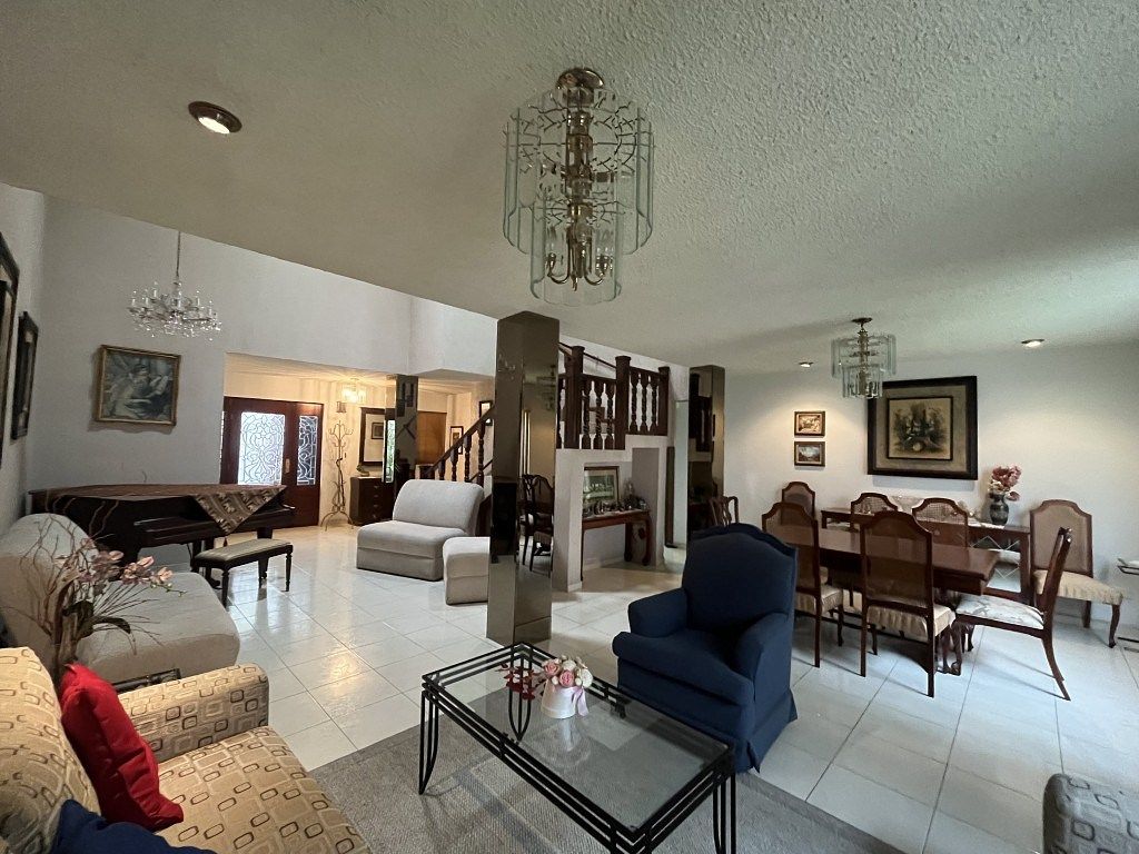 1 de 11: Área Social, Recibidor, Sala, Comedor.